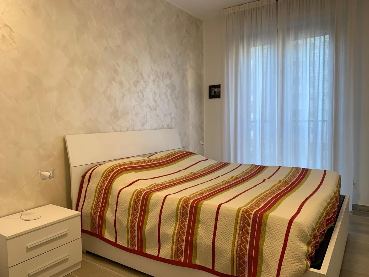 Апартаменти Trilocale In Zona Bocconi/Navigli Мілан Екстер'єр фото
