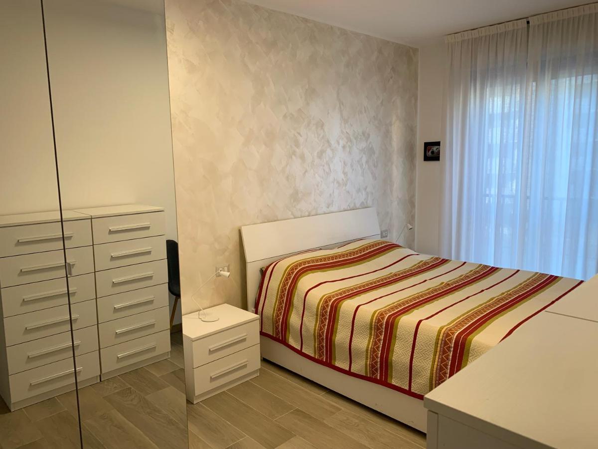 Апартаменти Trilocale In Zona Bocconi/Navigli Мілан Екстер'єр фото